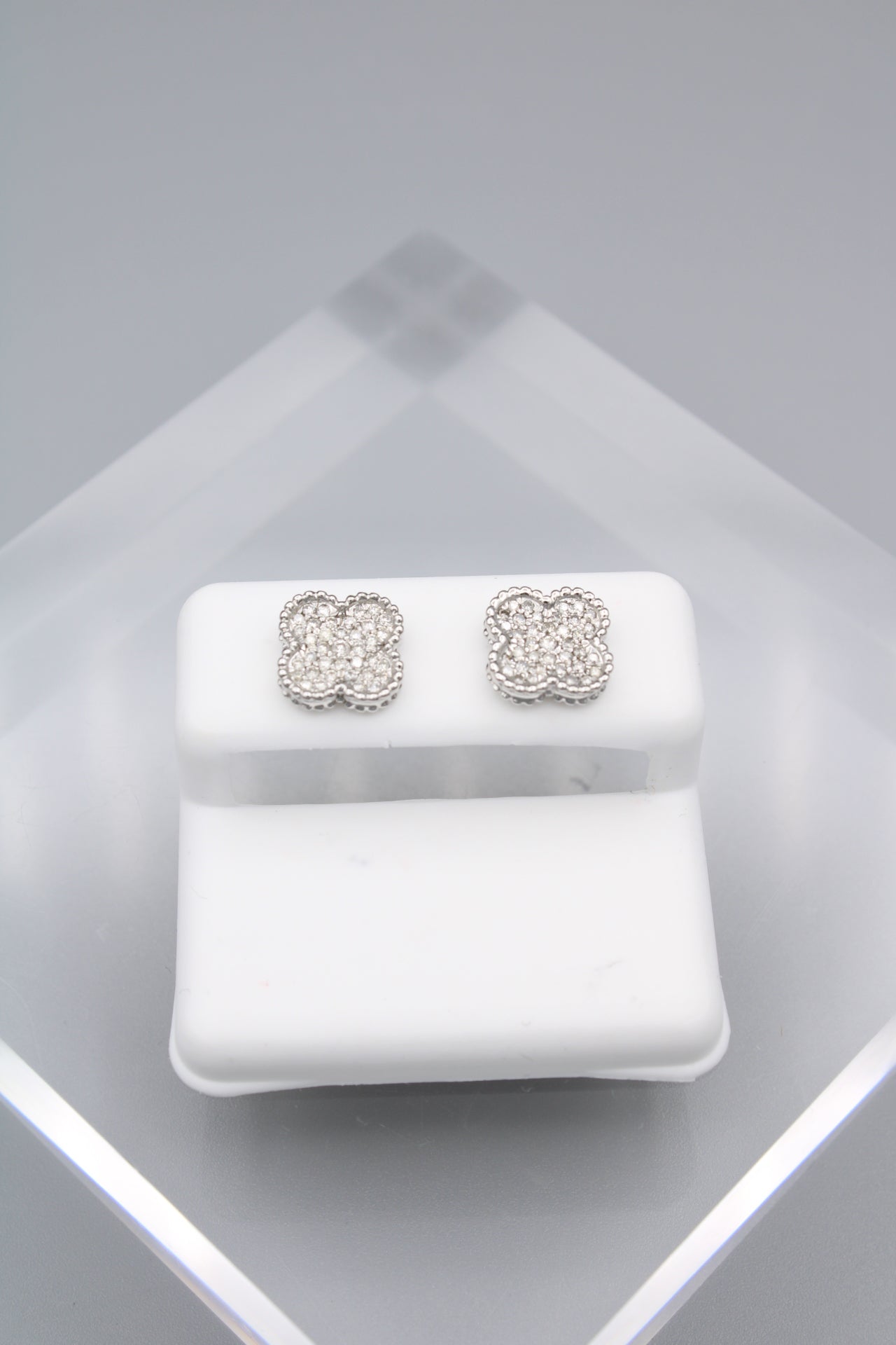 14K Diamond 💎 Earrings