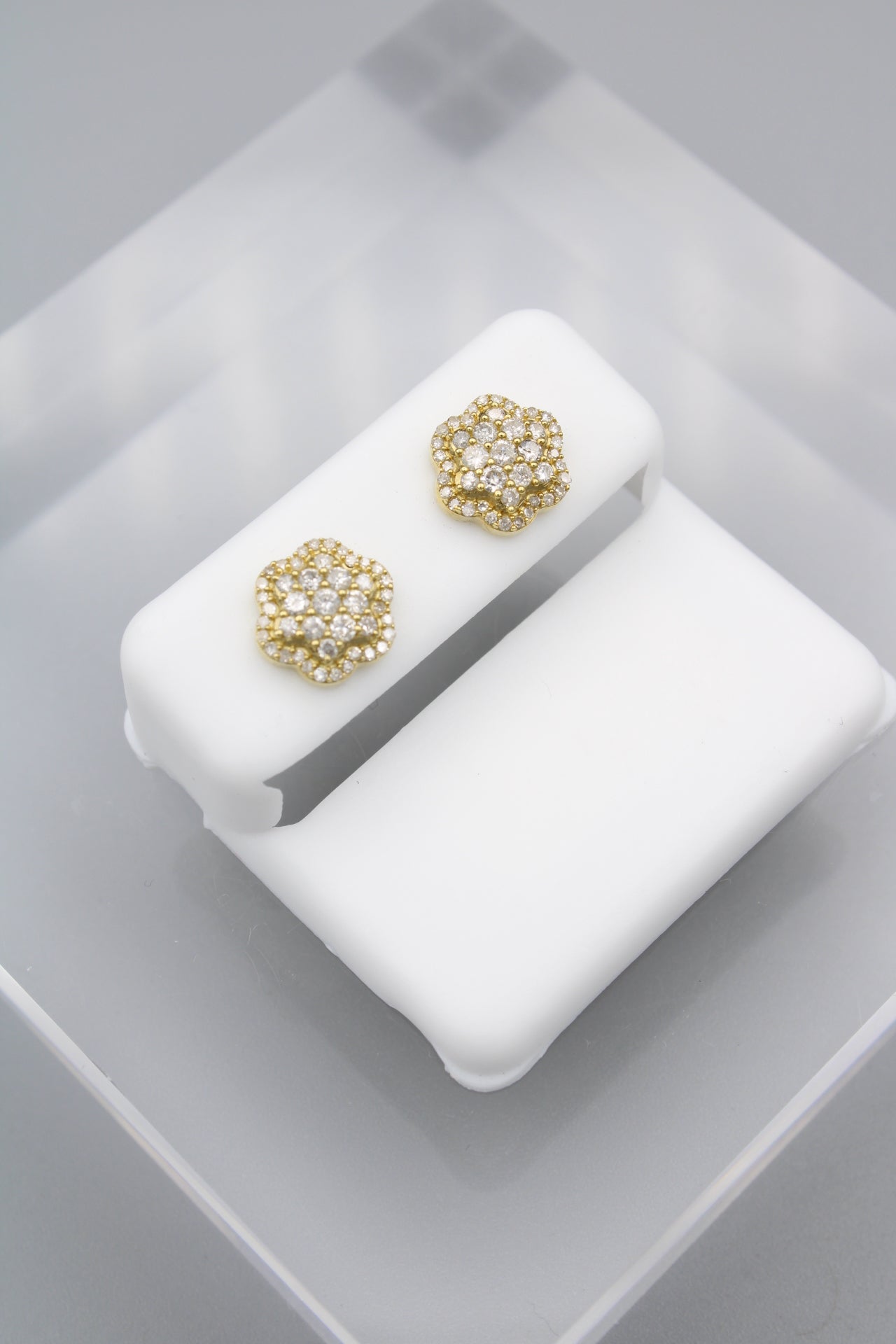 14K Diamond 💎 Earrings