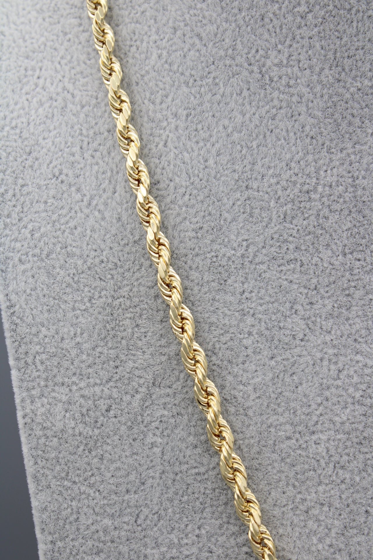 14K Hollow Rope Chain || Cubic Zirconia Picture Pendant